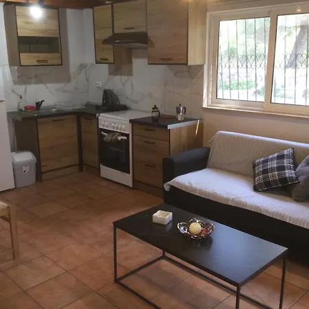 Harmony House Corfu Κυνοπιάστες