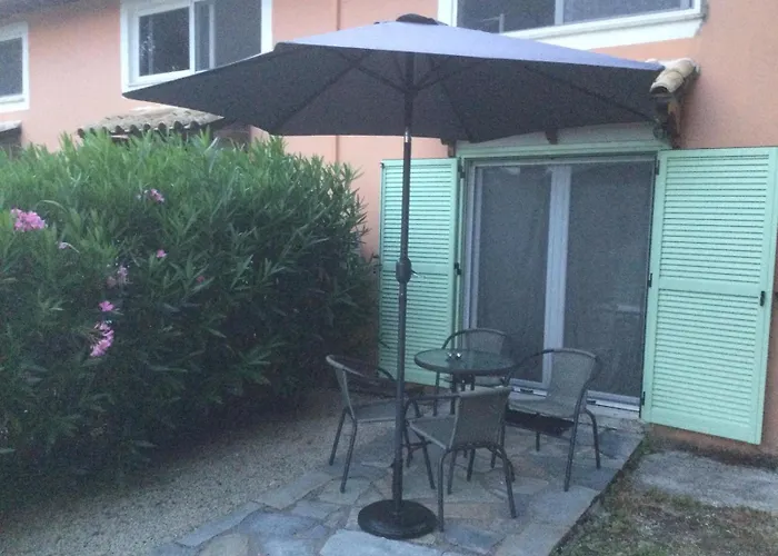 Harmony House Corfu 度假居 *